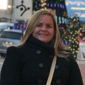 Meet your Posher, Mariela